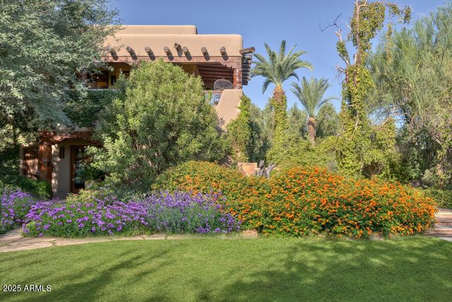 5747 E Mockingbird Lane, Paradise Valley, AZ 85253