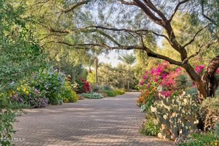 5747 E Mockingbird Lane, Paradise Valley, AZ 85253