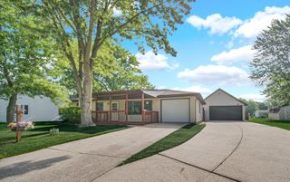 12215 Tompkins Place, Crown Point, IN 46307