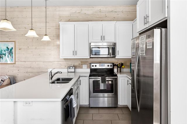 2821 S 11th St 102, Port Aransas, TX 78373