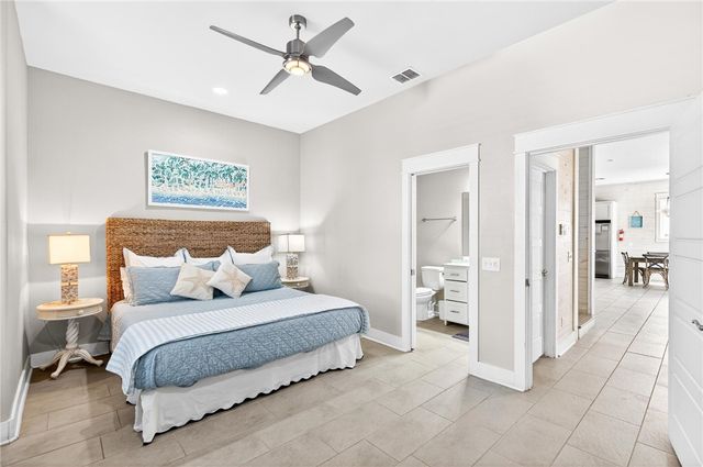 2821 S 11th St 102, Port Aransas, TX 78373