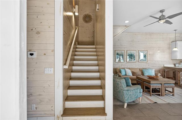 2821 S 11th St 102, Port Aransas, TX 78373