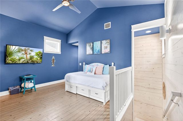 2821 S 11th St 102, Port Aransas, TX 78373