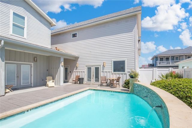 2821 S 11th St 102, Port Aransas, TX 78373