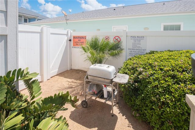 2821 S 11th St 102, Port Aransas, TX 78373