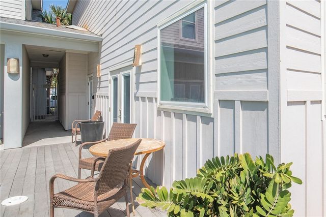 2821 S 11th St 102, Port Aransas, TX 78373