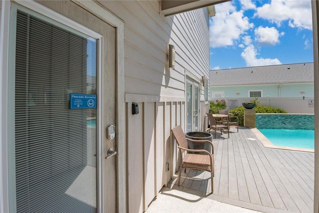 2821 S 11th St 102, Port Aransas, TX 78373