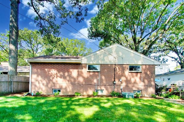1619 Elizabeth Avenue, North Chicago, IL 60064