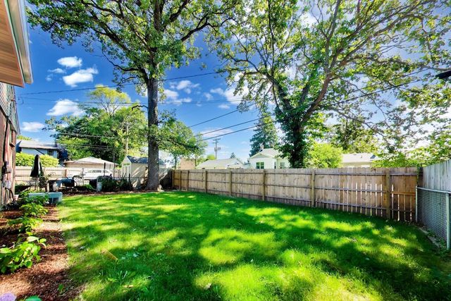 1619 Elizabeth Avenue, North Chicago, IL 60064