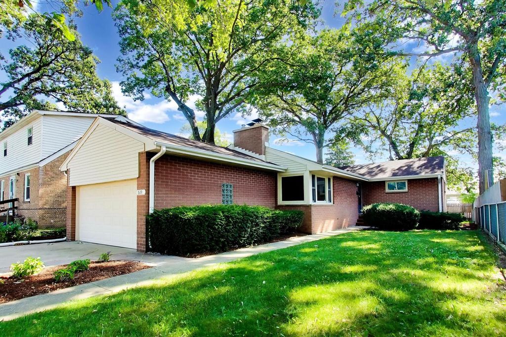 1619 Elizabeth Avenue, North Chicago, IL 60064