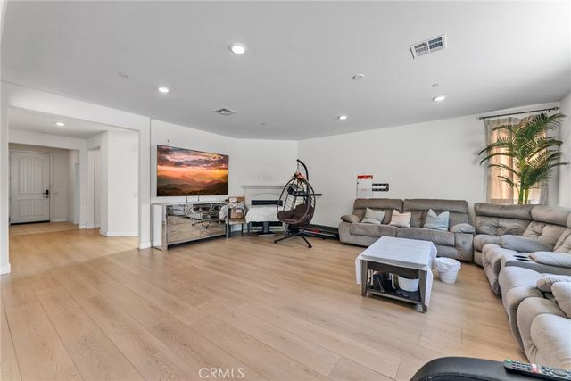 2675 Half Dome Ct, Jurupa Valley, CA 92509