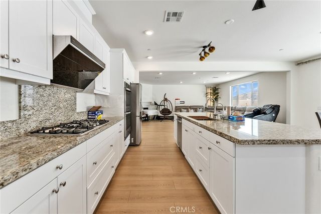 2675 Half Dome Ct, Jurupa Valley, CA 92509