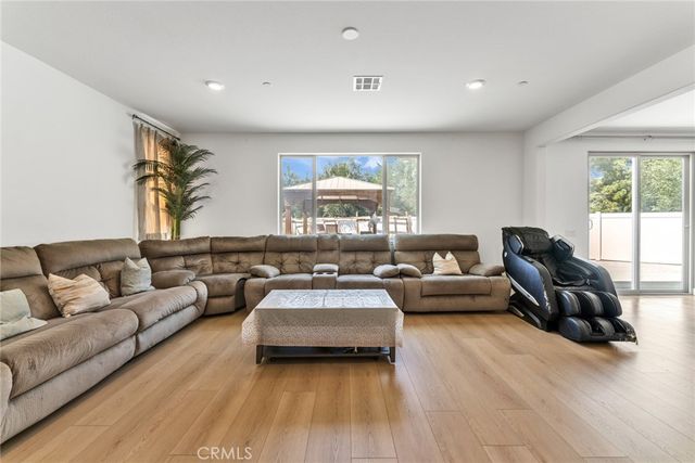 2675 Half Dome Ct, Jurupa Valley, CA 92509