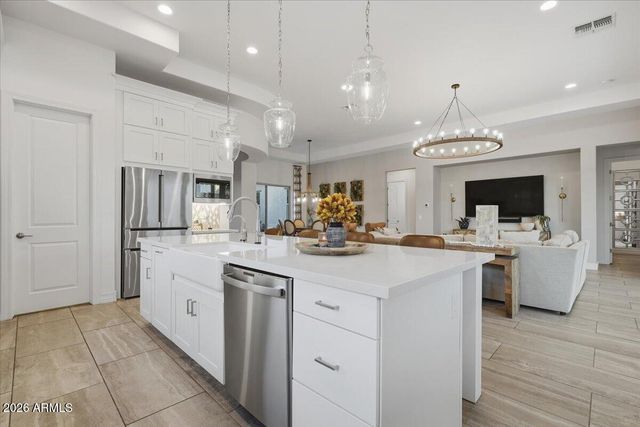 871 E PEACH TREE Place, Chandler, AZ 85249