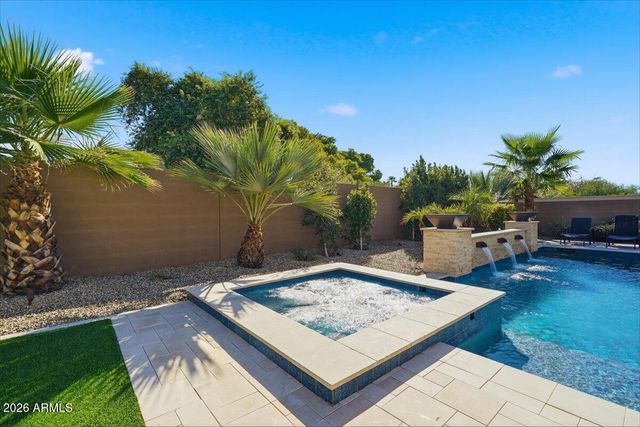 871 E PEACH TREE Place, Chandler, AZ 85249
