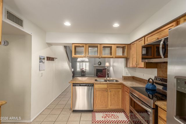 1718 S LONGMORE Street 75, Mesa, AZ 85202