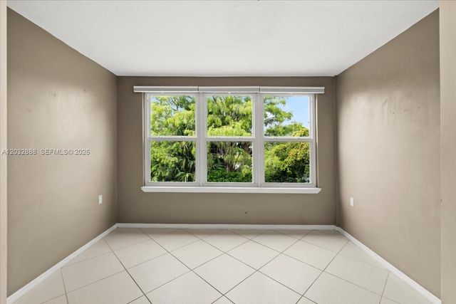 2303 N Congress Ave 27, Boynton Beach, FL 33426