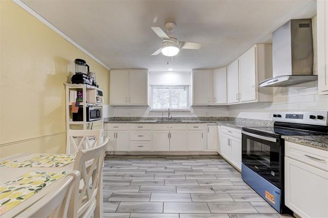 13425 Chaparral Road, Norman, OK 73026