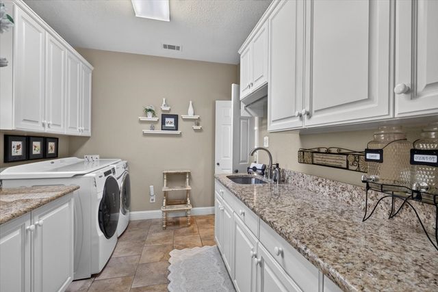 111 Trailwood Road, Enchanted Oaks, TX 75156