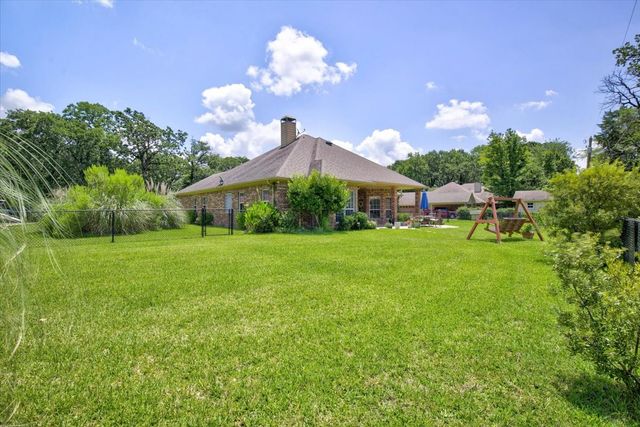 111 Trailwood Road, Enchanted Oaks, TX 75156
