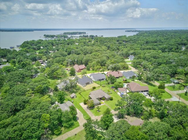 111 Trailwood Road, Enchanted Oaks, TX 75156