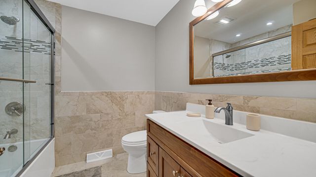 13670 W 90th Avenue, St. John, IN 46373