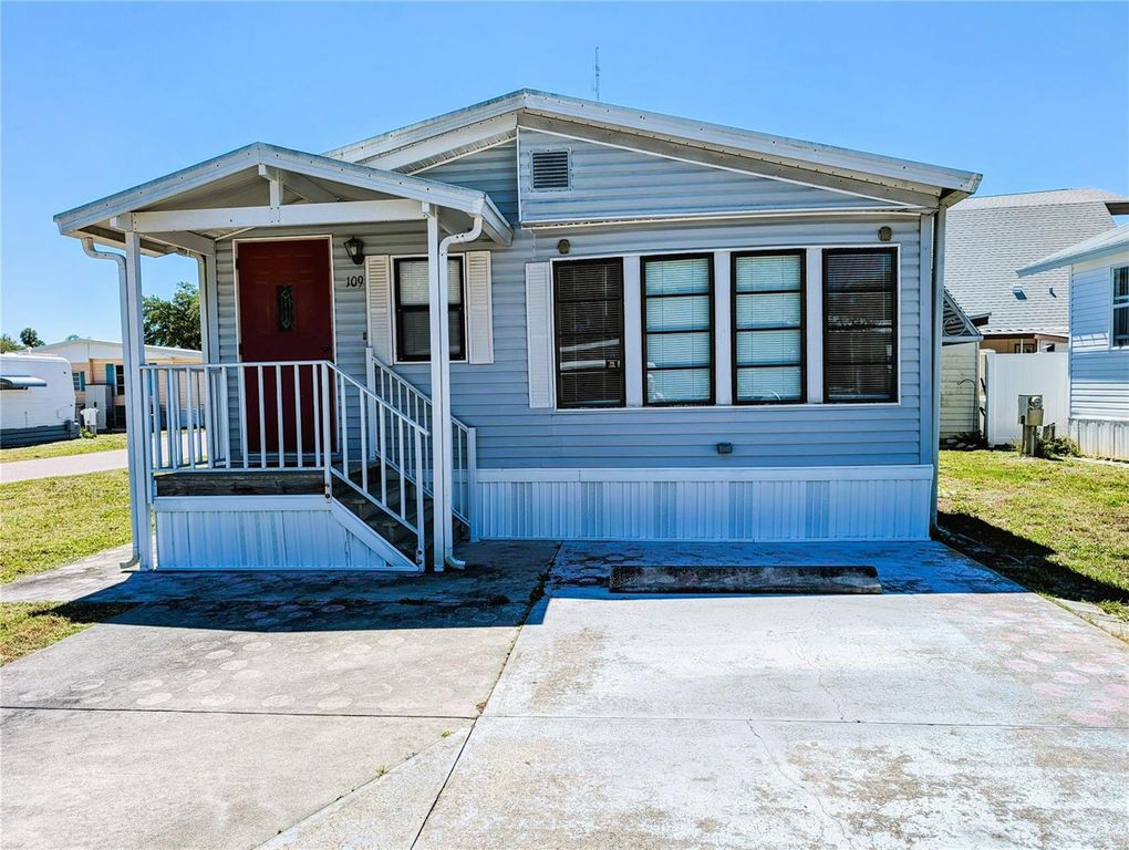 3275 26TH AVENUE E 109, Bradenton, FL 34208