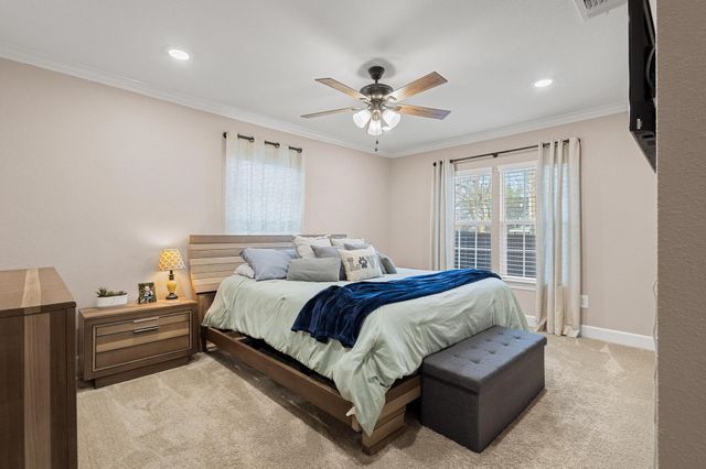 110 E Houston Street, Leonard, TX 75452