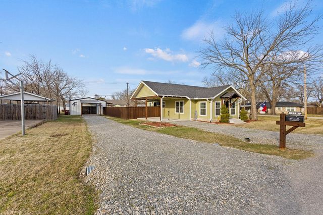 110 E Houston Street, Leonard, TX 75452