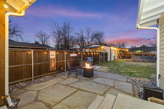 110 E Houston Street, Leonard, TX 75452