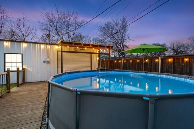 110 E Houston Street, Leonard, TX 75452