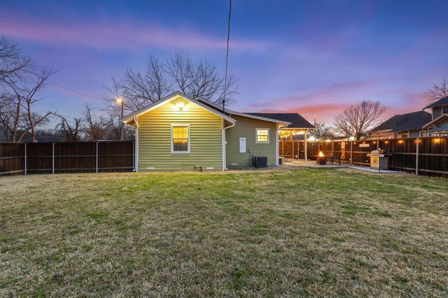 110 E Houston Street, Leonard, TX 75452