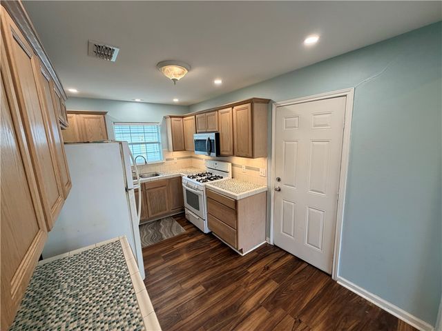 637 Naples St, Corpus Christi, TX 78404
