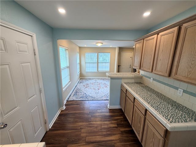 637 Naples St, Corpus Christi, TX 78404