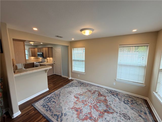 637 Naples St, Corpus Christi, TX 78404