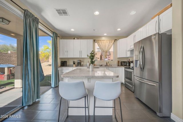 304 W MOUNTAIN SAGE Drive, Phoenix, AZ 85045