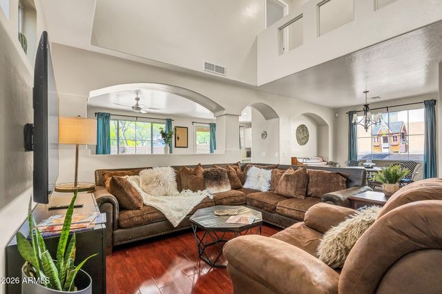 304 W MOUNTAIN SAGE Drive, Phoenix, AZ 85045
