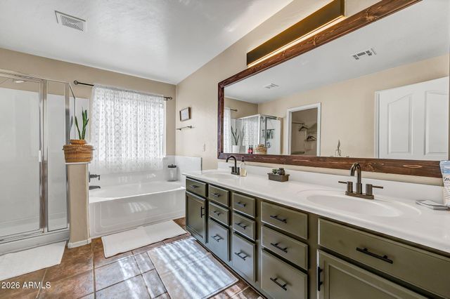 304 W MOUNTAIN SAGE Drive, Phoenix, AZ 85045