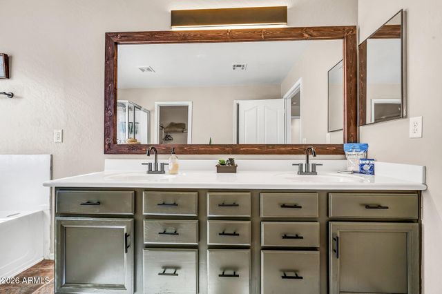 304 W MOUNTAIN SAGE Drive, Phoenix, AZ 85045