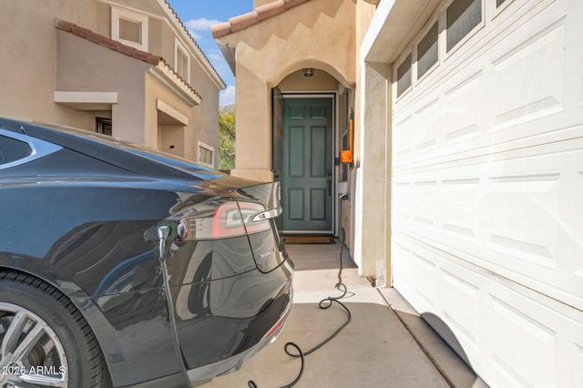 304 W MOUNTAIN SAGE Drive, Phoenix, AZ 85045