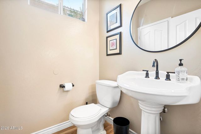 304 W MOUNTAIN SAGE Drive, Phoenix, AZ 85045