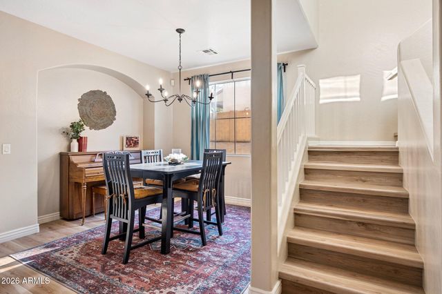 304 W MOUNTAIN SAGE Drive, Phoenix, AZ 85045