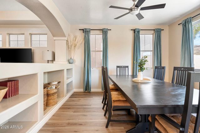 304 W MOUNTAIN SAGE Drive, Phoenix, AZ 85045