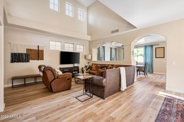 304 W MOUNTAIN SAGE Drive, Phoenix, AZ 85045