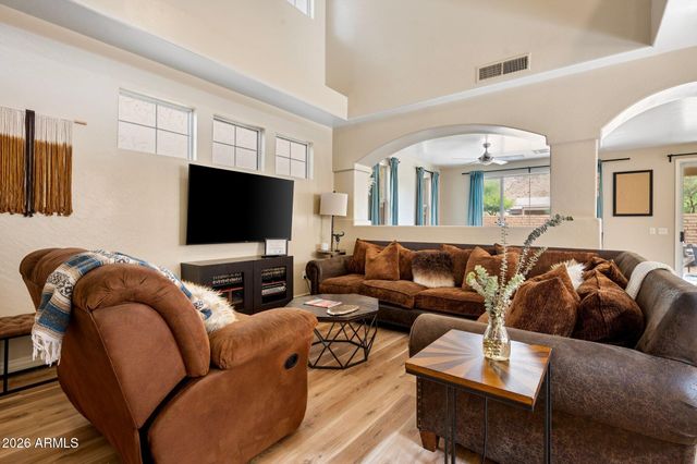 304 W MOUNTAIN SAGE Drive, Phoenix, AZ 85045