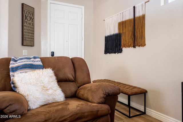 304 W MOUNTAIN SAGE Drive, Phoenix, AZ 85045