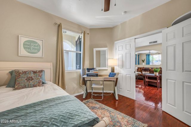 304 W MOUNTAIN SAGE Drive, Phoenix, AZ 85045