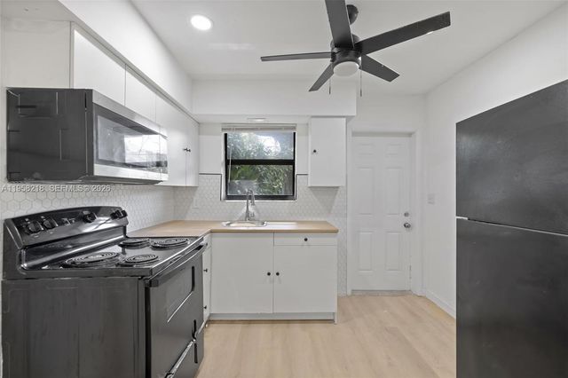 1956 Madison St, Hollywood, FL 33020