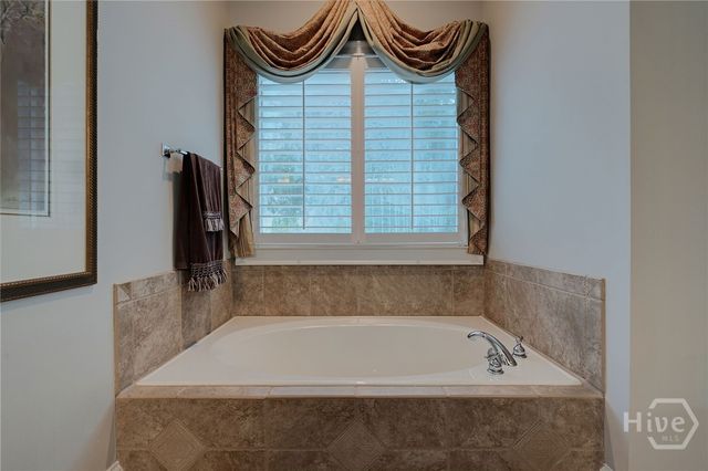 300 Horseshoe Bend, Statham, GA 30666