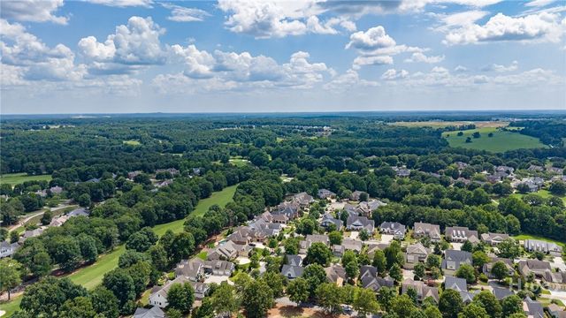 300 Horseshoe Bend, Statham, GA 30666